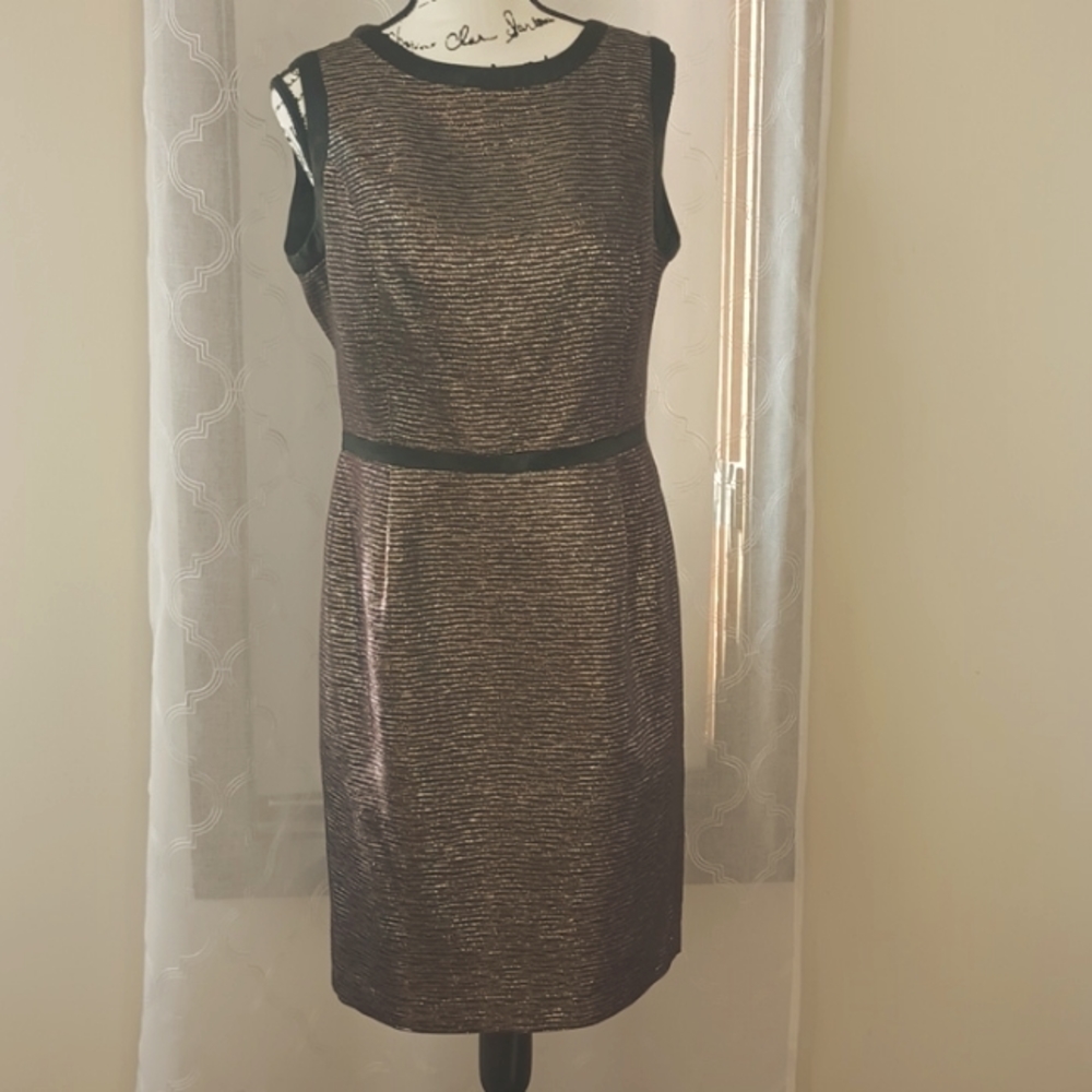 Evan Picone Brown Sleeveless Metallic Cocktail Dress With Black Trim